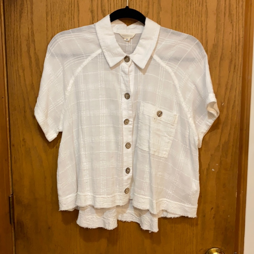 NWT White Short Sleeve Button Down sz L